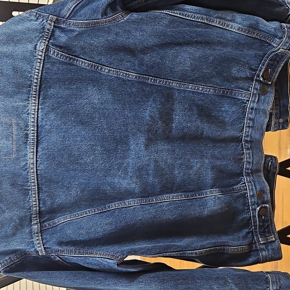Levi's Classic Blue Denim Jacket - Picture 3 of 4